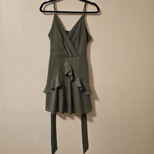 Brand Trixxi, Green Ruffle Flounce Mini Dress - Size Large
